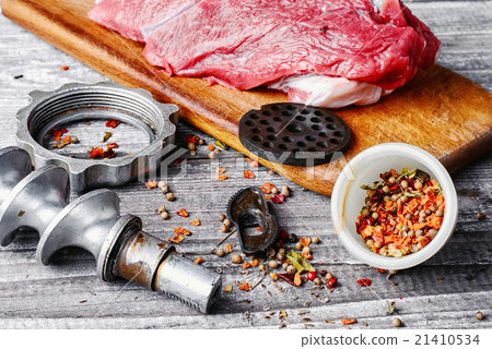 Cooking meat dish Cooking meat dish 21410534