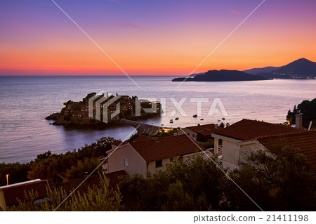 Island Sveti Stefan - Montenegro 21411198