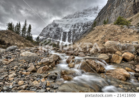 mount edith cavell mount edith cavell 21411600