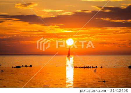 Sailing ship yachts in the sea Sailing ship yachts in the sea 21412498