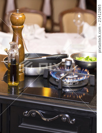 table gas stove frying pan kitchen tools table gas stove frying pan kitchen tools 21412865
