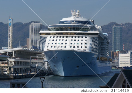 Huge cruise liner "Quantum of the Seas" First call at Kobe Port Huge cruise liner "Quantum of the Seas" First call at Kobe Port 21414419