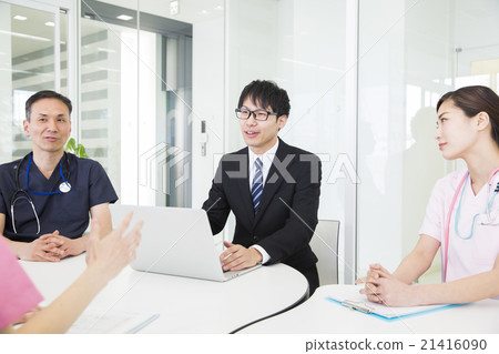 醫生和西裝男人 21416090