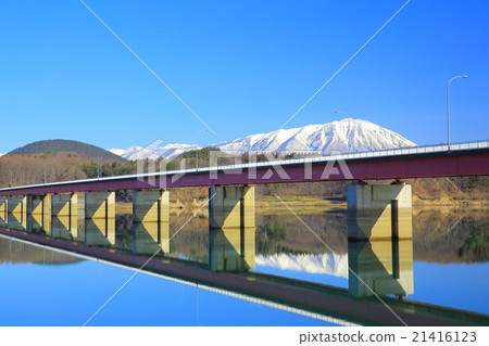 岩手火山和連接橋 岩手火山和連接橋 21416123