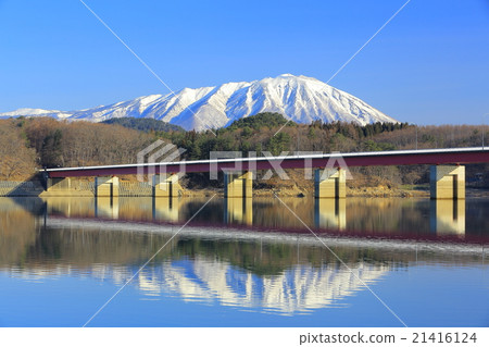 岩手火山和連接橋 21416124