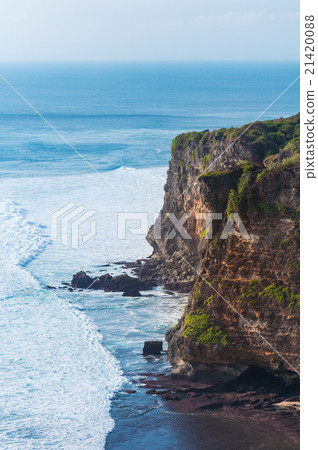 Coast at Uluwatu temple, Bali, Indonesia 21420088