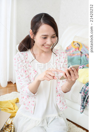 查尋在網的婦女 21420252