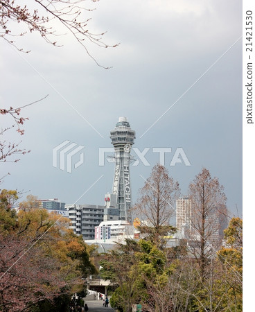 Tsutenkaku in a distant view 21421530