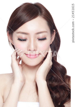 Beauty woman with charming smile 21451815