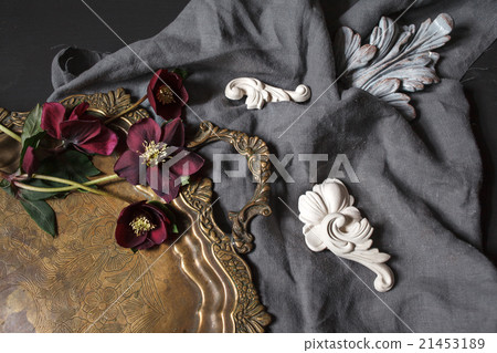 Ancient copper tray and flowers 21453189