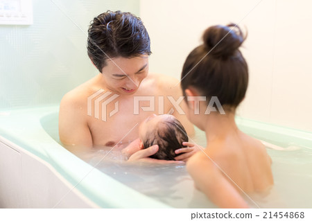 洗澡 父母和小孩 親子 21454868