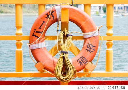 From the deck of Hakone pleasure boat (landscape in Kanagawa prefecture) 21457486