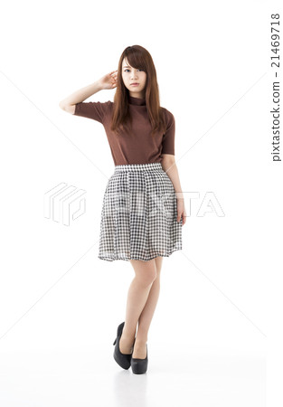 A woman in his tw A woman in his tw 21469718