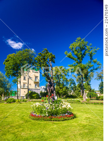 Venus taking off a sandal, a sculpture in Peterhof Venus taking off a sandal, a sculpture in Peterhof 21470349