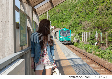 Women and JR Gonzon resort train 21473710