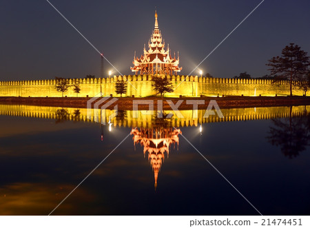 Fort or Royal Palace in Mandalay at night 21474451