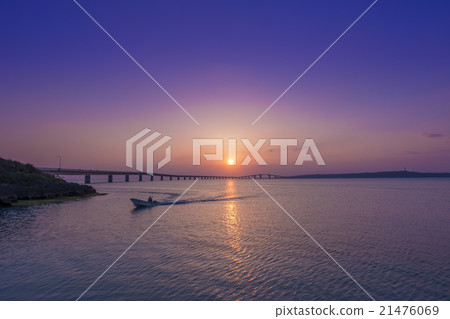 Miyakojima Irabe Ohashi sunset ship 21476069