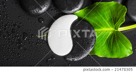top down of beautiful spa concept Yin-Yang stone top down of beautiful spa concept Yin-Yang stone 21478305