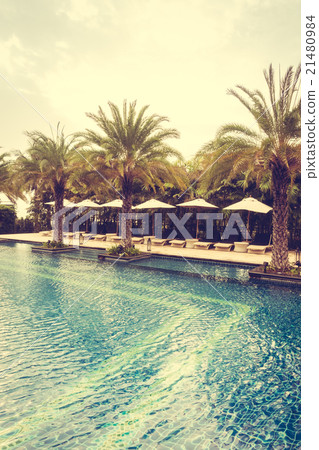 Swimming pool 21480984