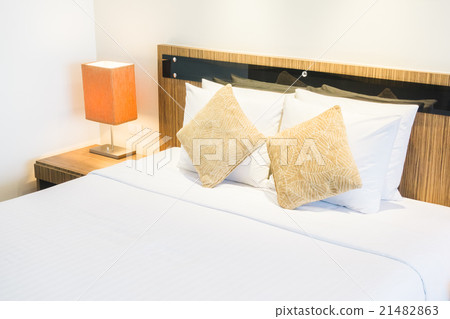 Pillow on bed Pillow on bed 21482863