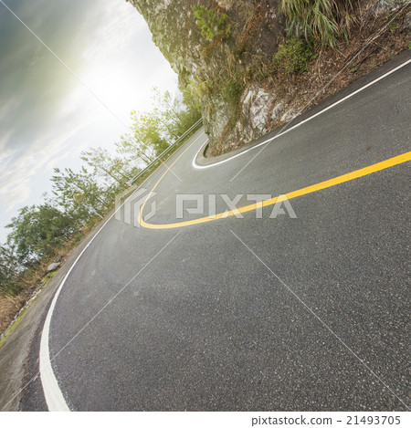 Winding road 21493705