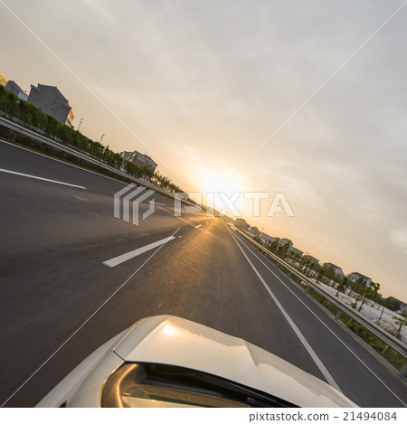 Sunset Urban Highway 21494084