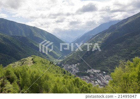 Mountain Village 21495047