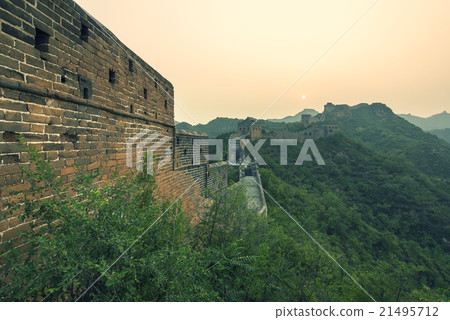 The majestic Great Wall, Beijing, China The majestic Great Wall, Beijing, China 21495712