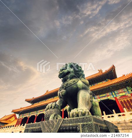 China Beijing Forbidden City bronze lion 21497254
