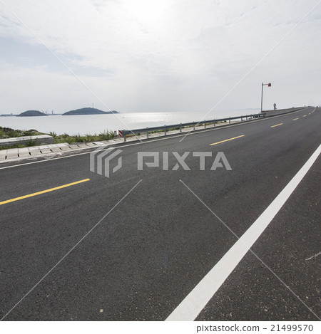 Ocean Road 21499570
