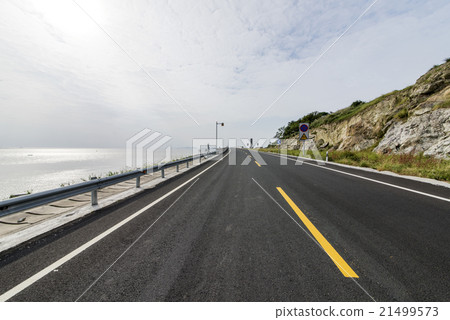 Ocean Road 21499573