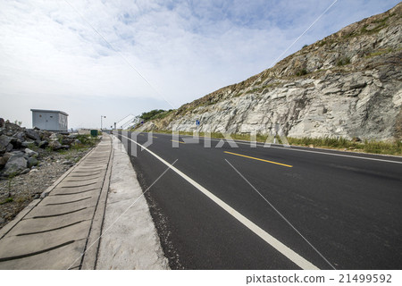 Mountain road 21499592