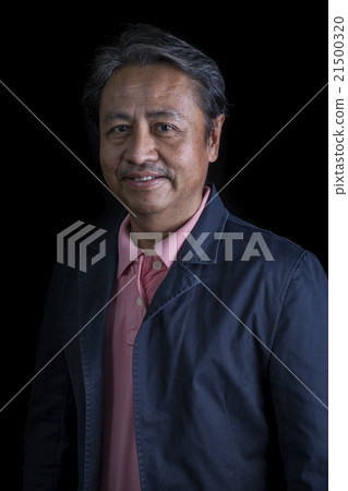 portrait  of senior man 21500320