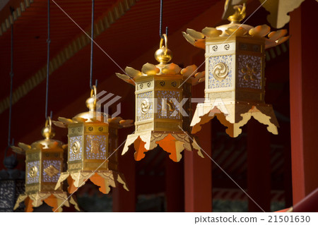Iwashimizu Hachimangu Shrine lantern 21501630
