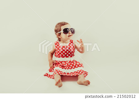 Girl in retro  21502012