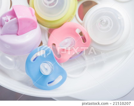 Steam sterilizer for sterilize baby accessories.  21510207