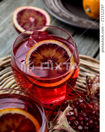 Blood orange and pomegranate cocktails Blood orange and pomegranate cocktails 21512297