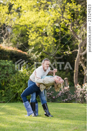 Cute couple dancing Cute couple dancing 21524923