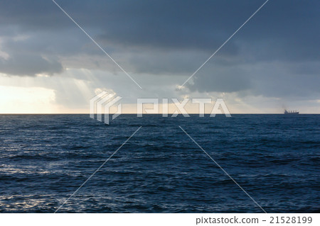 Sunbeams over sea. 21528199