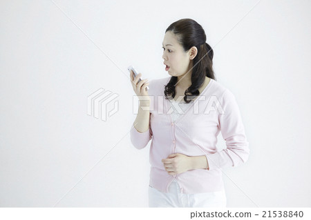 Natural light white back 40's female middle age smaho / message anger scene Natural light white back 40's female middle age smaho / message anger scene 21538840