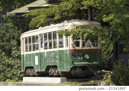 Aki Electric Railway (Aki Electric Railway) The railroad storage vehicle between Nagamachi and Akiu hot springs is Sendai City Bogey car 100 type Nagasaki Electric Railway 1053 21541997