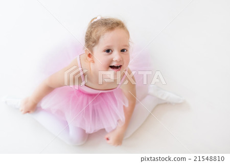Little ballerina in pink tutu Little ballerina in pink tutu 21548810
