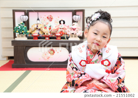 Hina小雕像和女孩 21551002