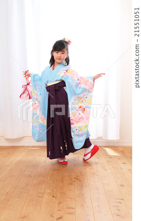 Girls wearing hakama Girls wearing hakama 21551051