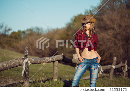 Girl with cowboy hat Girl with cowboy hat 21553173
