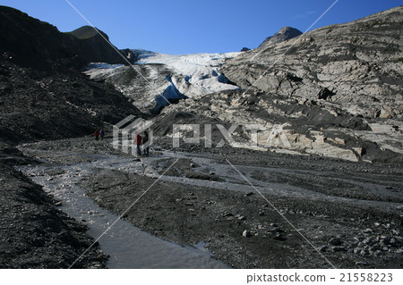 Melting Worthington Glacier Melting Worthington Glacier 21558223