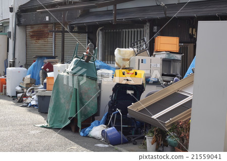 Garbage house 21559041