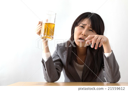 醉酒的女人婊子 21559612