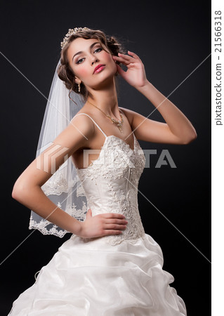 Young Beautiful Bride Young Beautiful Bride 21566318