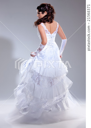 Young Bride Young Bride 21568371